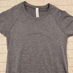 Swiftly Tech Short Sleeve Shirt 2.0 
Regular Length